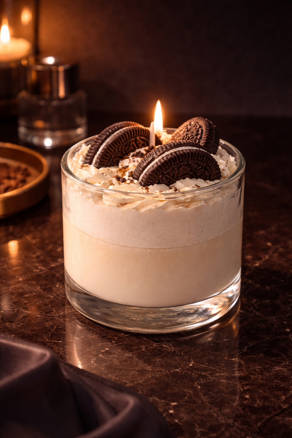 Midnight Cookies & Crème – Handcrafted Dessert Candle