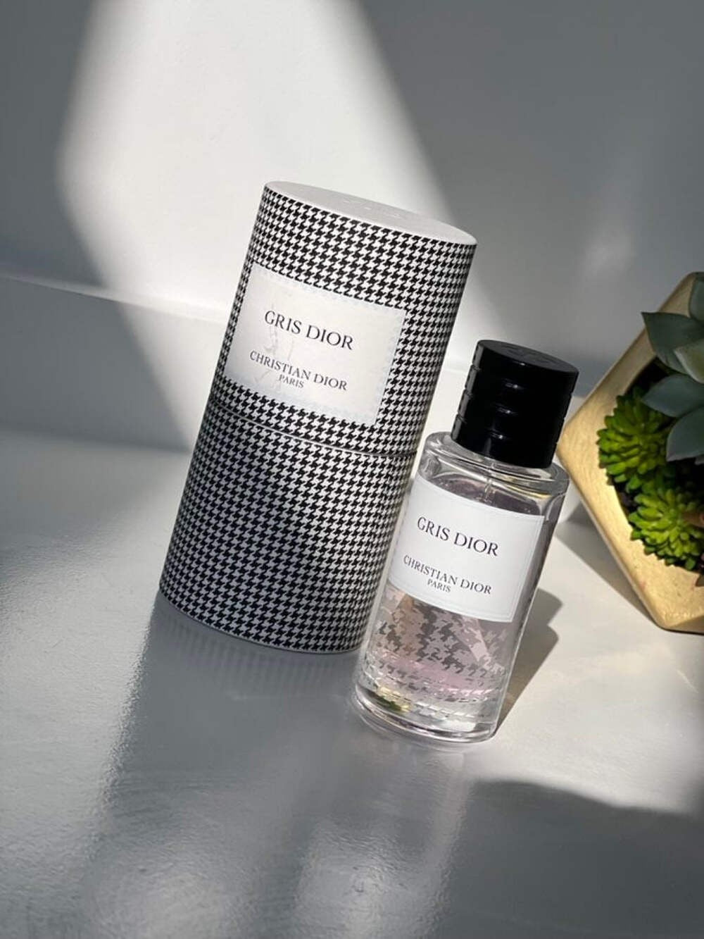 Gris Dior limited edition